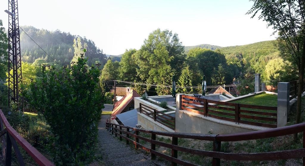 Zempleni Pitvaros Piheno Telkibánya Exterior foto
